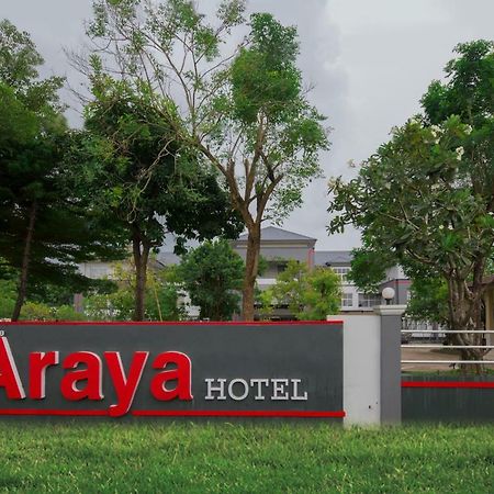 Araya Hotel Uttaradit Exterior foto