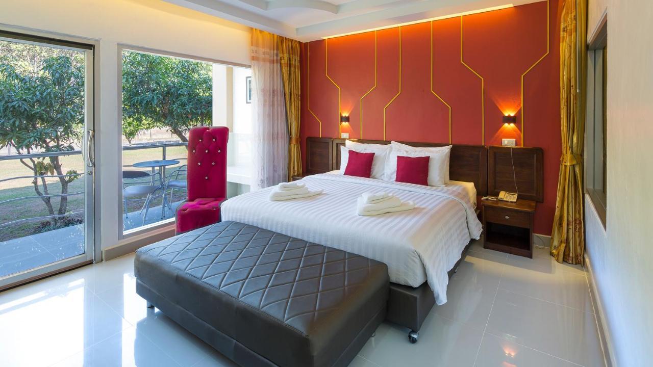 Araya Hotel Uttaradit Exterior foto