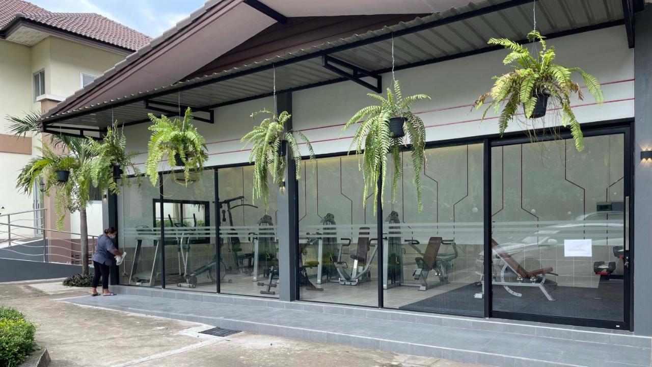 Araya Hotel Uttaradit Exterior foto