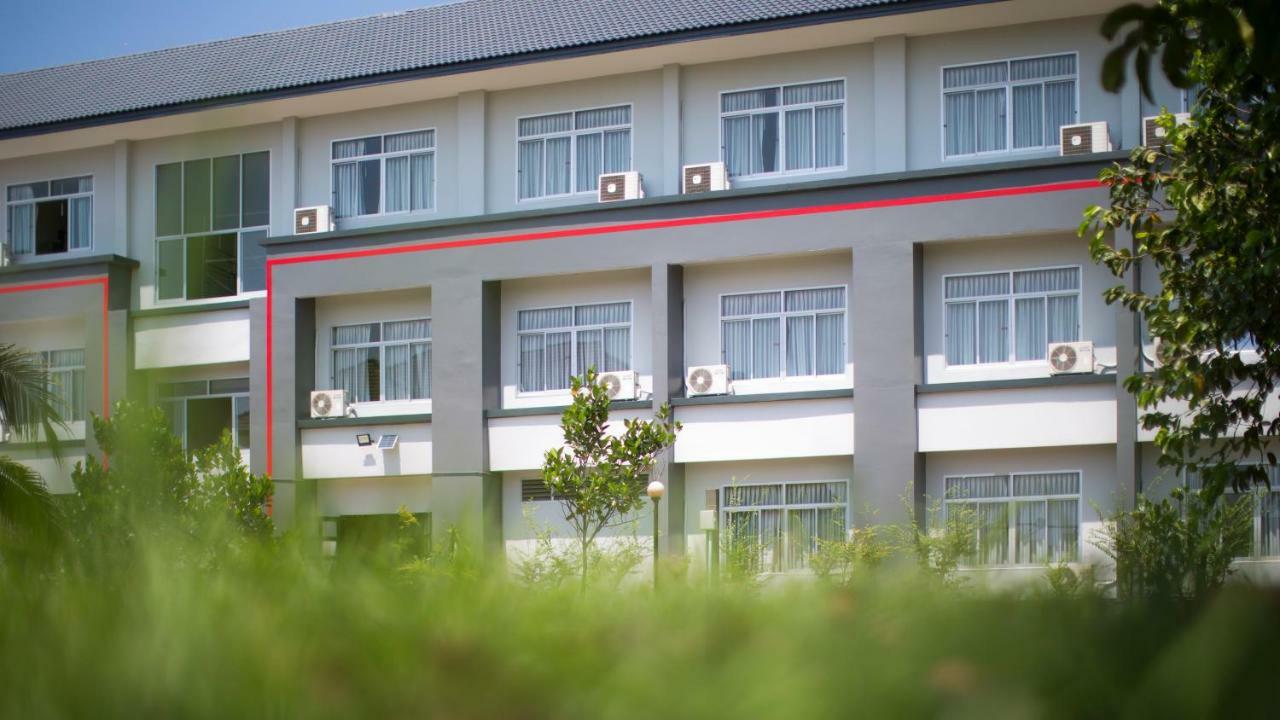 Araya Hotel Uttaradit Exterior foto
